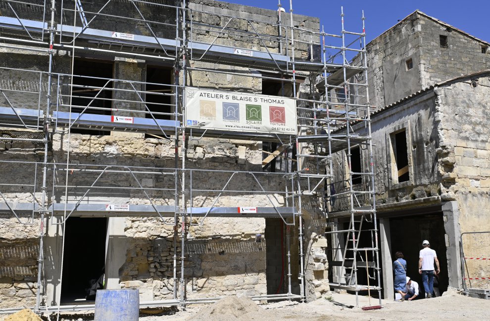 Clos Caladon : 4 logements et un commerce en devenir